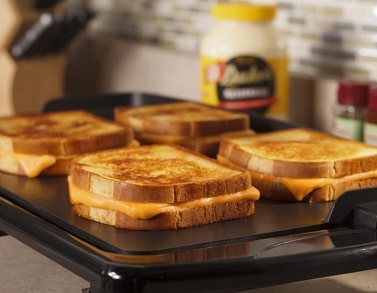 6 Fun Facts about Grilled Cheese